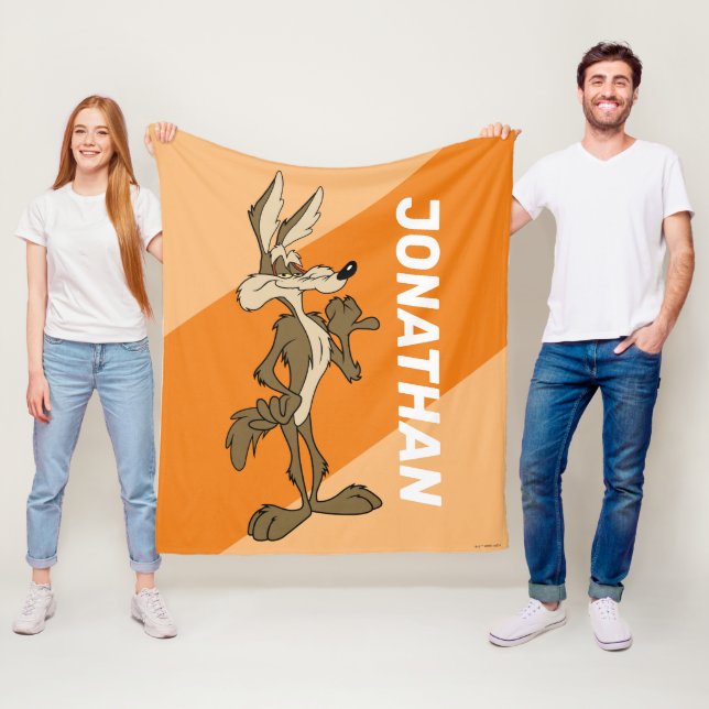 Couverture Polaire WILE E. COYOTE™ A L'Air Fière (En situation)