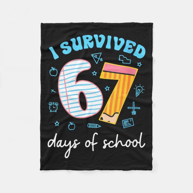 Couverture Polaire Womens I Survived 67 Days Of School Funny Meme Tea (Devant)