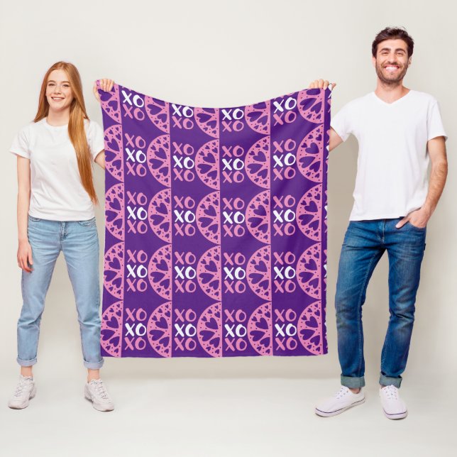 Couverture Polaire XOXO Saint-Valentin  (En situation)