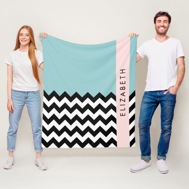 Couverture Polaire Zigzag noir et blanc, Chevron, Bleu, Votre nom (En situation)