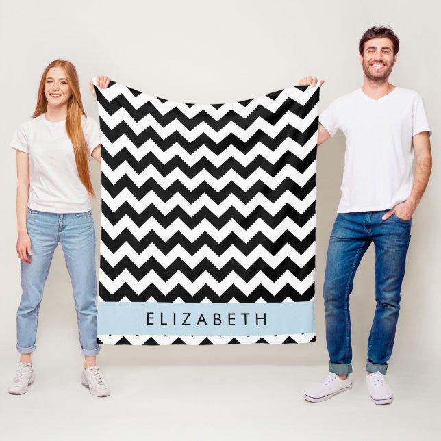 Couverture Polaire Zigzag noir et blanc, Motif Chevron, Votre nom (En situation)