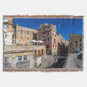 Couverture Pont, rue étroite avec escaliers à La Valette