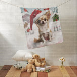 Couverture Pour Bébé Chihuahua Winter Wonderland Christmas Joy<br><div class="desc">Ce design festif reflète l'esprit joyeux de la période des fêtes, avec un adorable petit portant un chapeau de Père Noël. Le chien est niché dans un pays des merveilles hivernales, avec un bonhomme de neige, un sapin de Noël décoré et des cadeaux joliment emballés. Les flocons de neige tombent...</div>
