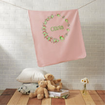 Couronne de cœurs roses et verts et de papillons