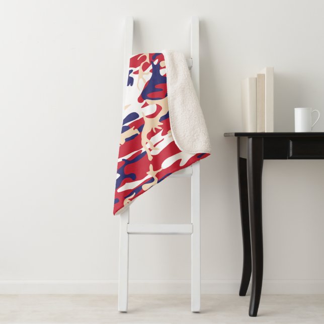 Couverture Sherpa 4th of July, Independence day, Camouflage Beige (En situation)
