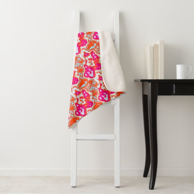 Couverture Sherpa Abstrait moderne orange rose Motif Throw Pil (En situation)