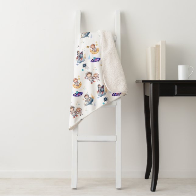 Couverture Sherpa Adorable Astronaut & Planet Sherpa Baby Blanket (En situation)
