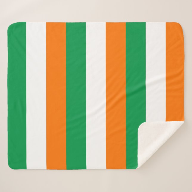 Couverture Sherpa Blanche Sherpa patriotique avec drapeau d'Irlande (Devant (Horizontal))