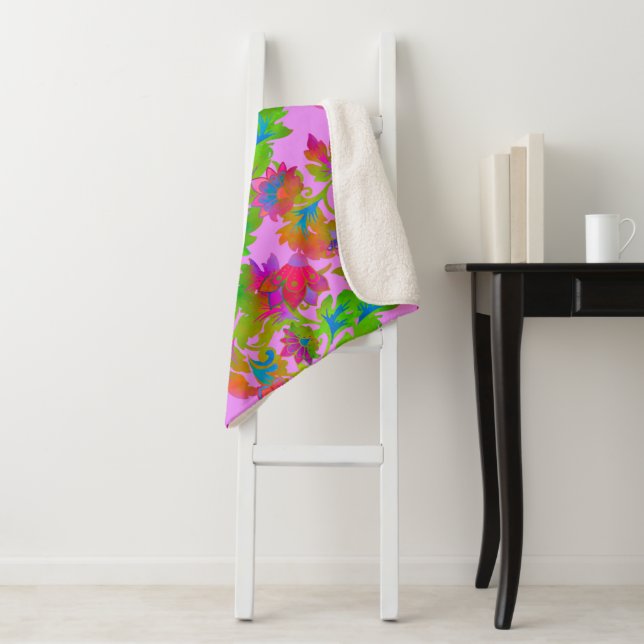 Couverture Sherpa Blush Floral Twist Jacobéen (En situation)