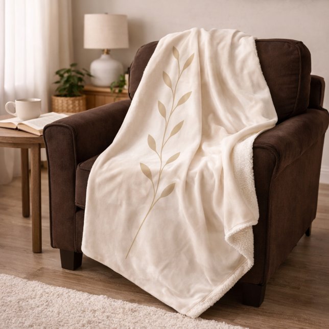 Couverture Sherpa Botanica Beige Clair (Light beige botanica with a soft golden vine detail for relaxed, neutral living spaces.)