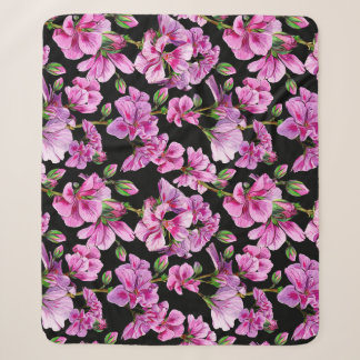 Couverture Sherpa Branches de géranium, bourgeons roses aquarelles.