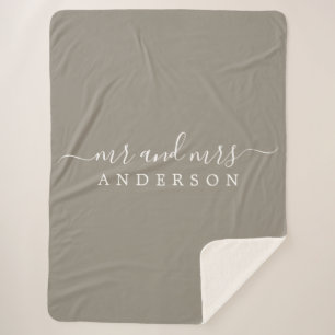 Couverture Sherpa Chic Newlysée M. Mme Gray Monogram