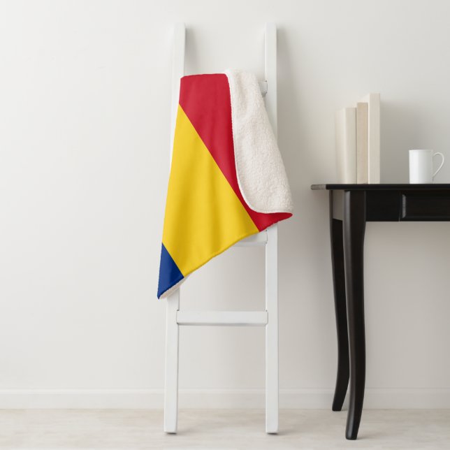 Couverture Sherpa Drapeau de Roumanie (En situation)