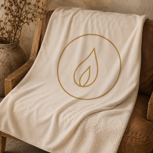 Couverture Sherpa Flame Sacrée du Foyer (Clean circular flame motif pairs beautifully with layered bedding and modern farmhouse decor.)