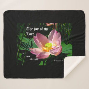Couverture Sherpa Fleur de lotus Néhémie 8:10