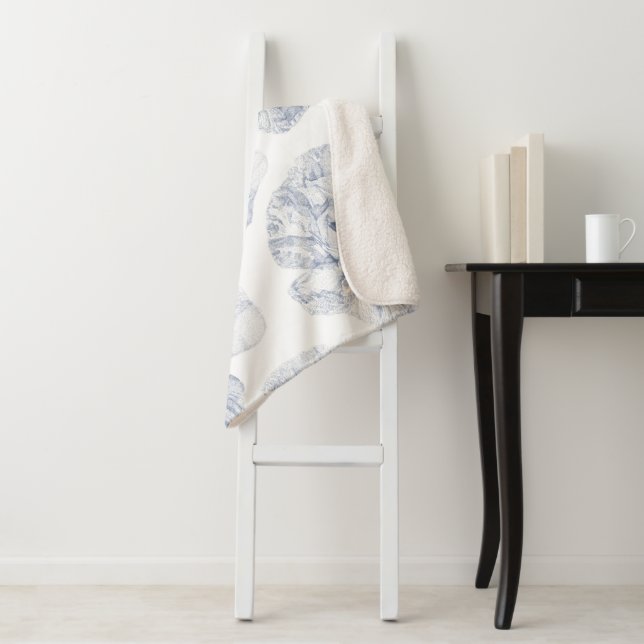 Couverture Sherpa Fleur de pavot illustrée de la Marine (En situation)