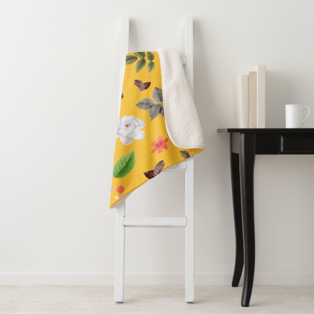 Couverture Sherpa Fleurs jaunes et roses blanches 10 (En situation)