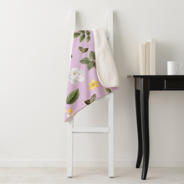 Couverture Sherpa Fleurs jaunes et roses blanches 5 (En situation)