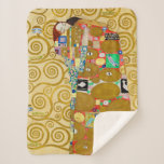 Couverture Sherpa Gustav Klimt Exécution Nouveau Couple<br><div class="desc">Gustav Klimt,  Fulfillment 1910-1911 Couple Art Nouveau avec la signature de Klimt design tourbillonnant et belle peinture or.</div>