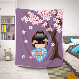 Couverture Sherpa Kimono rose Kawaii Poupée Kokeshi sur Violet