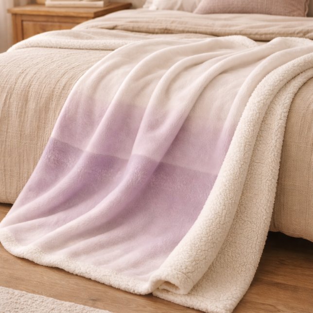 Couverture Sherpa Lavender Dusk Fade Sherpa Blanket (Pale lavender fades into dusk grey for a layered look across sofas and beds)