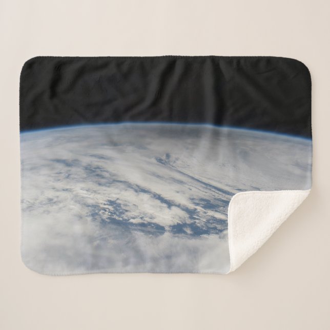 Couverture Sherpa L'Ombre De La Lune S'Étend Sur Le Pacifique Nord.  (Devant (Horizontal))