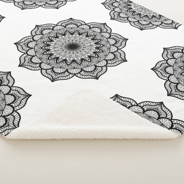 Couverture Sherpa Mandala noir sur fond blanc (3/4)