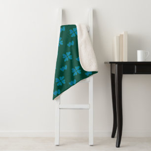 Couverture Sherpa Mazipoodles Dusty Coeurs Bleus Sur Vert Foncé