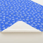 Couverture Sherpa Menorahs Stars Hannukah Cute Motif de vacances<br><div class="desc">Décorez votre maison avec cette couverture motif dessinée à la main. Faites un grand cadeau de vacances,  de ménage,  d'anniversaire ou de mariage! Vous pouvez le customiser et ajouter du texte. Consultez ma boutique pour plus de couleurs et de motifs !</div>
