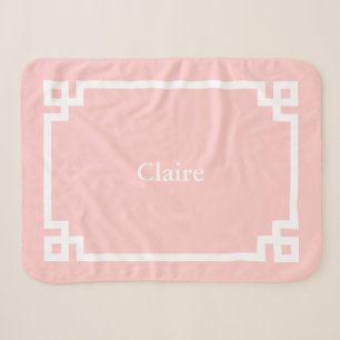 Couverture Sherpa Monogramme à clé grecque rose et blanc pétale