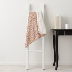 Couverture Sherpa Monogramme beige tendance avec Boho en terre cuite