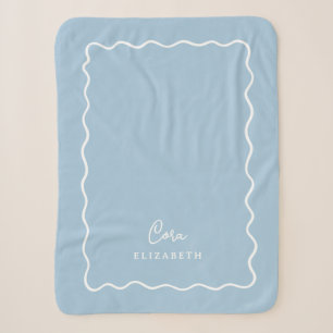 Couverture Sherpa Monogramme bordure ondulée bleu ciel