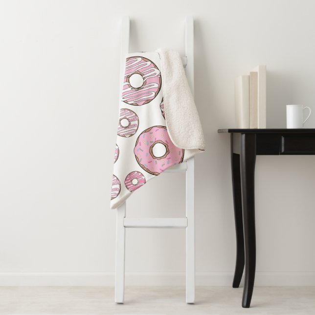 Couverture Sherpa Motif De Donuts, Donuts Roses, Saupoudrages (En situation)