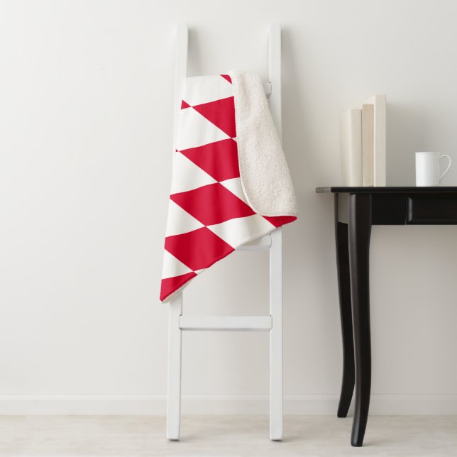 Couverture Sherpa Motif de drapeau diamant Bavière rouge et blanc (En situation)