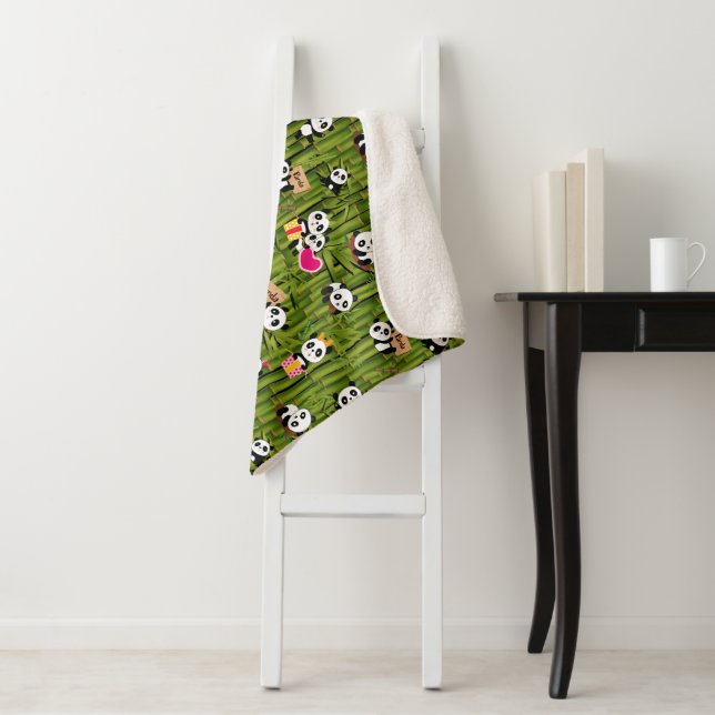 Couverture Sherpa Motif de Panda 2 (En situation)
