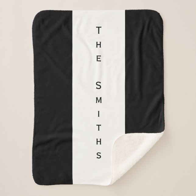 Couverture Sherpa Nom de famille personnalisé noir et blanc (Devant)