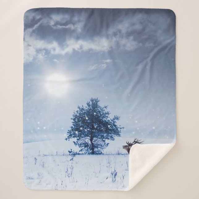 Couverture Sherpa Paysage d'hiver de couleur bleue. Arbre solitaire  (Devant)