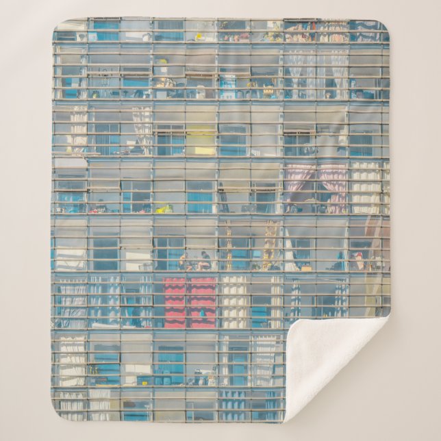 COUVERTURE SHERPA PERSONNES À L'INTÉRIEUR DU BÂTIMENT (Devant)