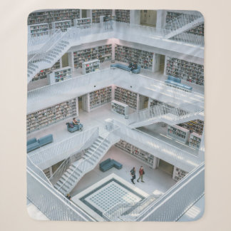 COUVERTURE SHERPA PERSONNES MARCHANT À L'INTÉRIEUR DE LA BIBLIOTHÈQU