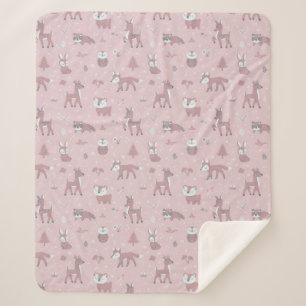 Couverture Sherpa Petites créatures forestières endormies roses