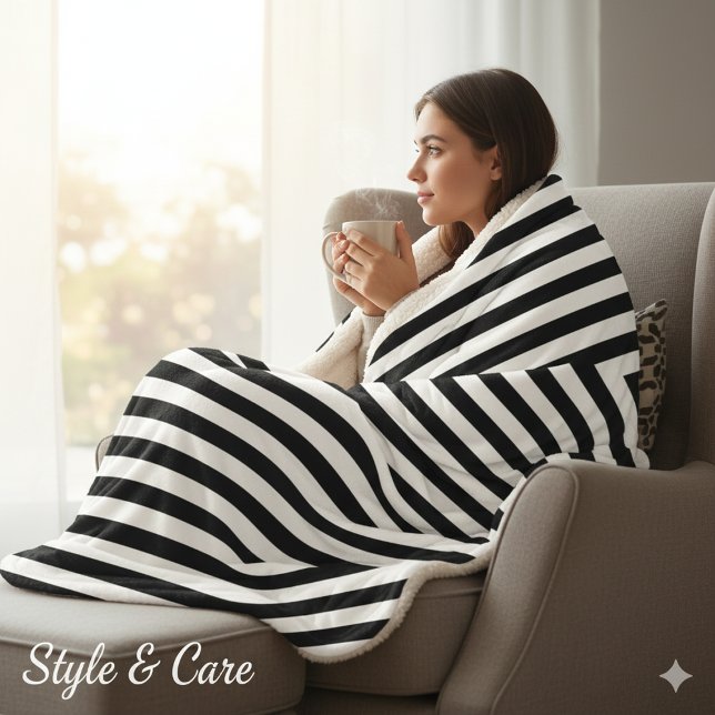 Couverture Sherpa Rayures Classiques Noir et Blanc (Classic Black and White Striped Sherpa Blanket)