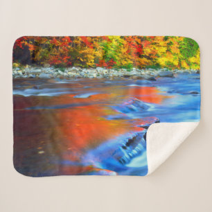 Couverture Sherpa Rivière Swift reflétant les couleurs d'automne