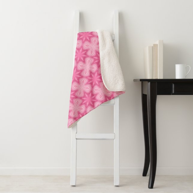 Couverture Sherpa Rose Et Blanc (En situation)