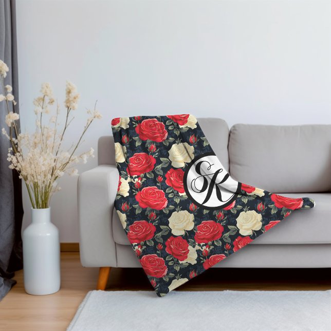 Couverture Sherpa Roses miniatures et monogramme (Créateur téléchargé)