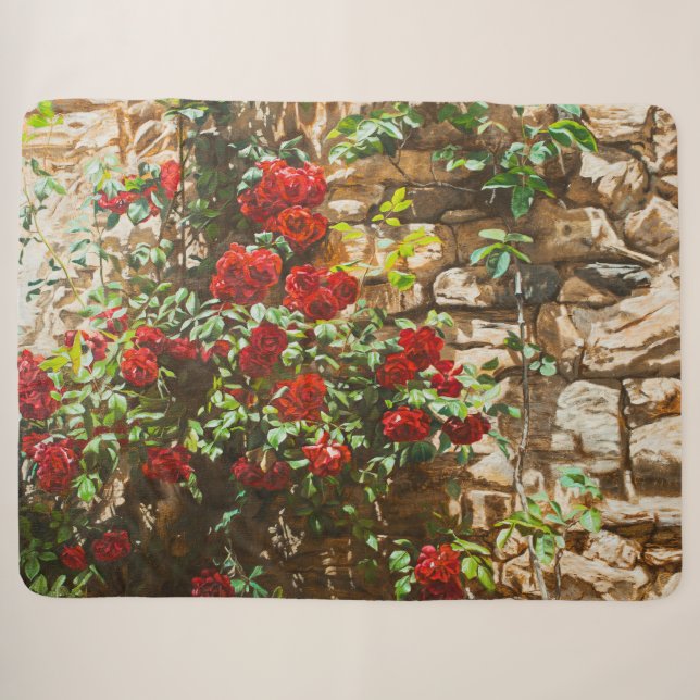 Couverture Sherpa Roses rouges contre un mur de pierre (Devant (Horizontal))