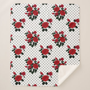 Couverture Sherpa Roses rouges sur un arrière - plan à pois de polka