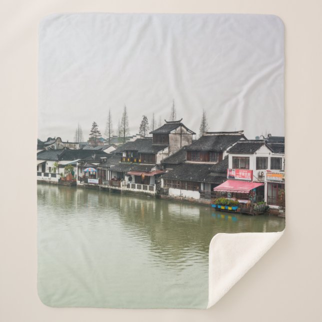 Couverture Sherpa Shanghai, China, Mar 30, 2017, Wooden historic bui (Devant)