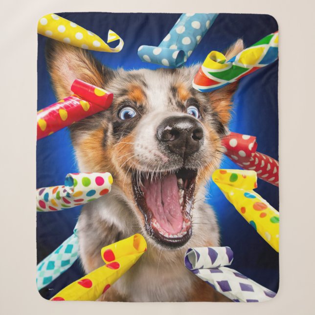 Couverture Sherpa Sifflets de fête pour chien heureux (Devant)