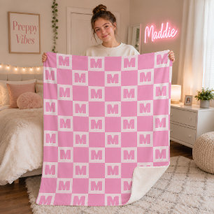 Couverture Sherpa Tendance Rose Monogramme Carreaux Initiale 