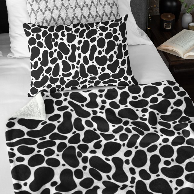 Couverture Sherpa Trucs de pinceau en ligne noire et blanche (Black & White Line Brush Strokes Sherpa Blanket- medium )